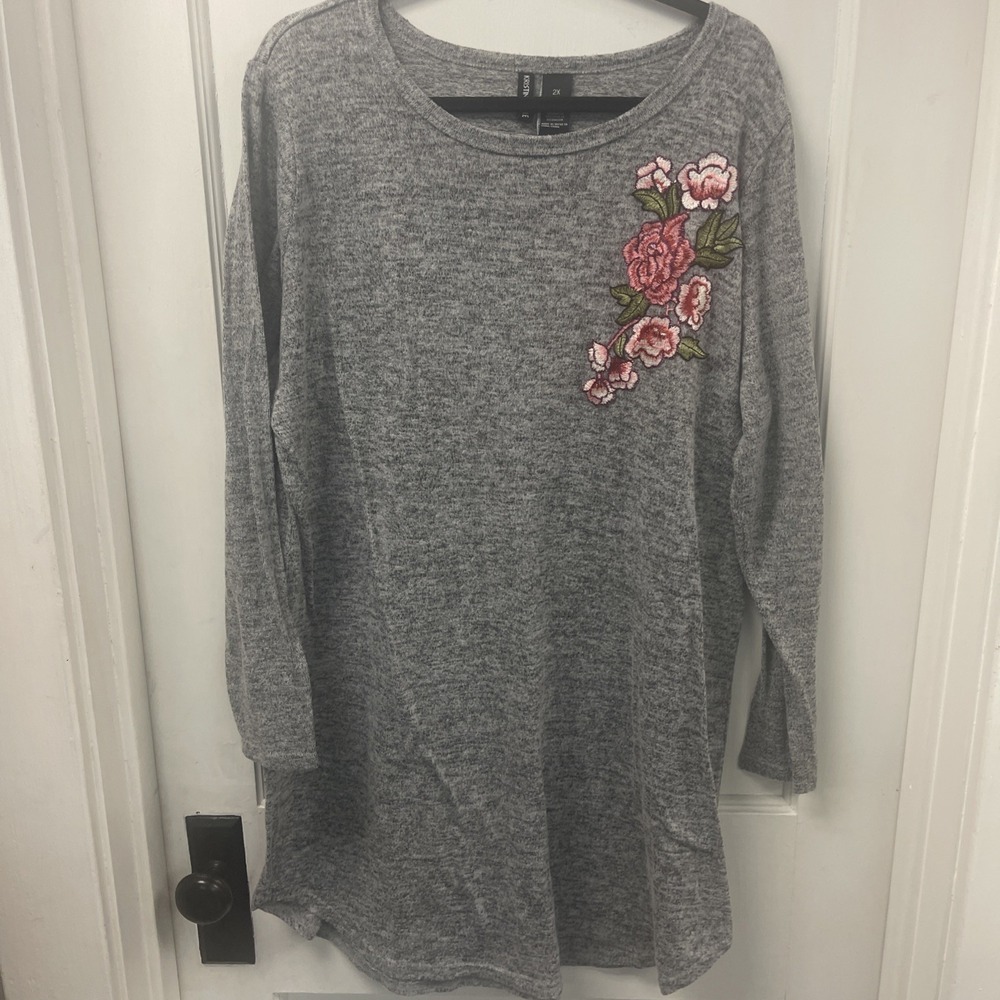 Womens Kristin Nicole Gray Long Sleeve Floral Applique Sweater Dress/Tunic 2X